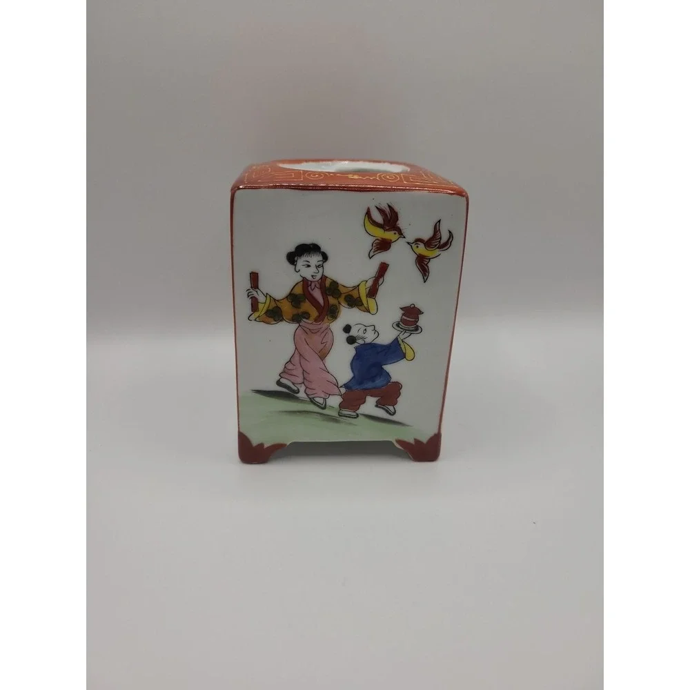 Antique Chinese Porcelain Container